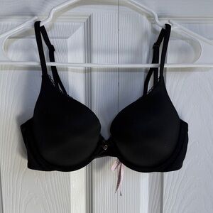 Victoria's Secret Body by Victoria bra in black
